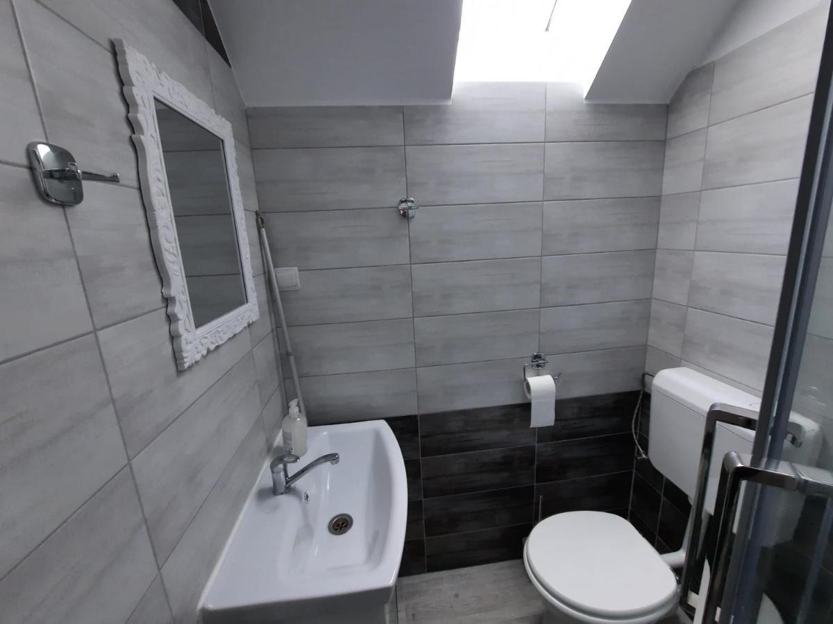 Casa De Oaspeti Maximilian Codlea Extérieur photo