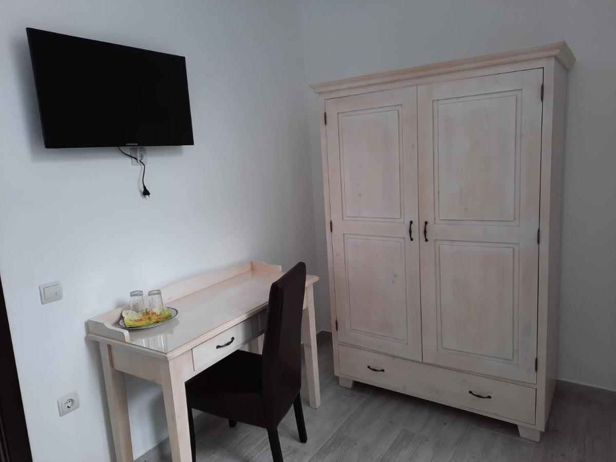Casa De Oaspeti Maximilian Codlea Extérieur photo